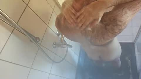 Snapshot of nudechiller chatting on 04/29/26, 03:27 Vinz... online show from 04/29/26, 03:27