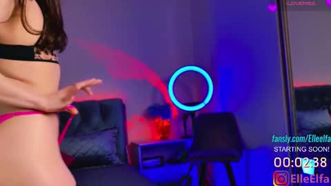 Snapshot of nudeella chatting on 09/18/25, 07:38 ElfaElle Im online .Wednesday Thursday Friday Saturday Sunday from 10pm to 2am GMT3 online show from 09/18/25, 07:38