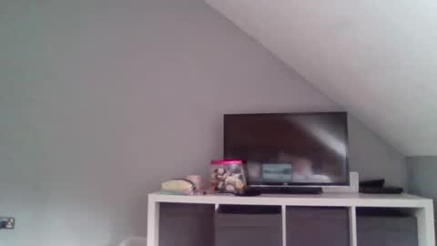 Alice  Nudgeman online show from 09/28/25, 09:03