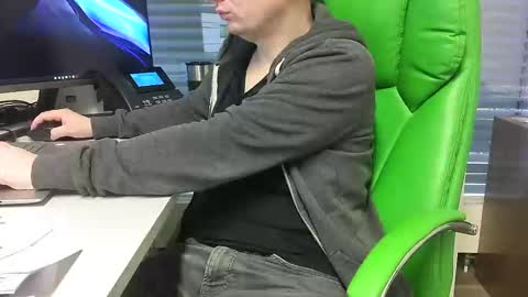 Snapshot of numlove chatting on 06/09/26, 10:16 Slave for Mistress and Master online show from 06/09/26, 10:16