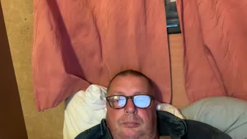 Snapshot of nurod chatting on 10/15/25, 05:40 nurod online show from 10/15/25, 05:40