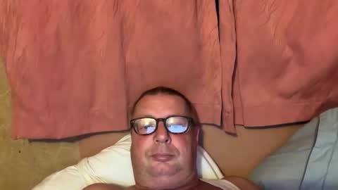 Snapshot of nurod chatting on 10/21/25, 03:29 nurod online show from 10/21/25, 03:29