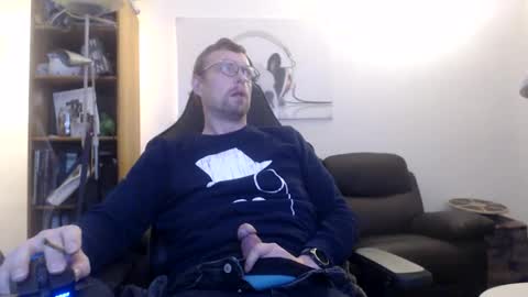 Snapshot of nursefan chatting on 11/17/25, 05:41 nursefan online show from 11/17/25, 05:41