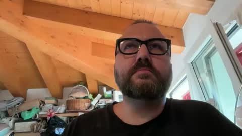 Nutelloso online show from 10/08/25, 08:01