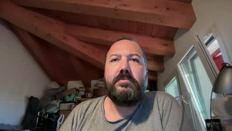 Nutelloso online show from 10/24/25, 06:21