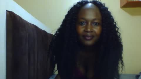 Snapshot of nutgal_ chatting on 10/11/25, 05:00 nutgal online show from 10/11/25, 05:00