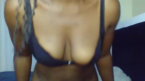 Snapshot of nutgal_ chatting on 01/11/26, 05:07 nutgal online show from 01/11/26, 05:07