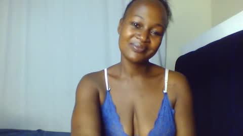 Snapshot of nutgal_ chatting on 02/06/26, 12:04 nutgal online show from 02/06/26, 12:04