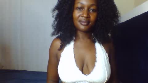 Snapshot of nutgal_ chatting on 02/11/26, 12:37 nutgal online show from 02/11/26, 12:37