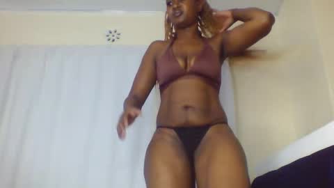 Snapshot of nutgal_ chatting on 03/31/26, 11:32 nutgal online show from 03/31/26, 11:32