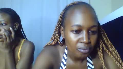 Snapshot of nutgal_ chatting on 04/13/26, 12:05 nutgal online show from 04/13/26, 12:05