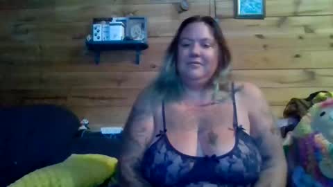 nutmegmatee online show from 11/20/25, 02:45
