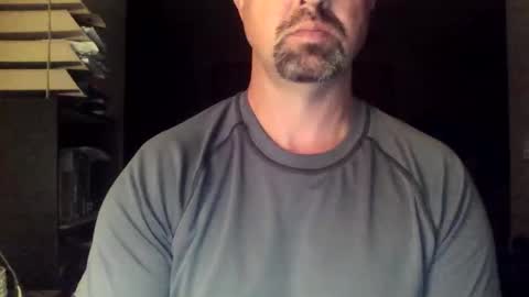 nvrenuff1979 online show from 10/23/25, 09:41