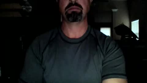 nvrenuff1979 online show from 12/03/25, 12:36