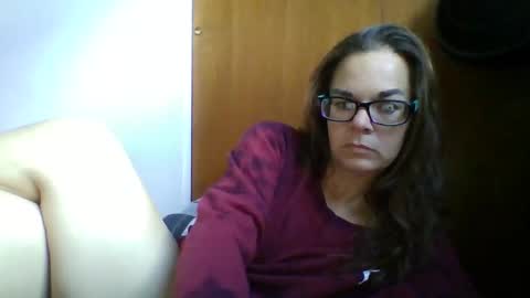 Snapshot of nxtdoornikki chatting on 10/26/25, 04:57 NxtDoorNikki online show from 10/26/25, 04:57