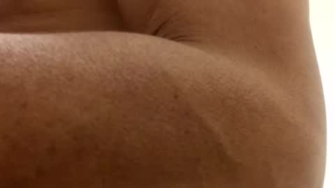 nyanez322 online show from 01/02/25, 08:39