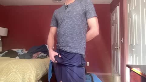 Snapshot of nyc2100 chatting on 02/05/25, 04:58 Your HOTBF online show from 02/05/25, 04:58