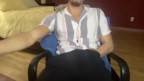 Snapshot of nyc2100 chatting on 02/08/25, 05:18 Your HOTBF online show from 02/08/25, 05:18