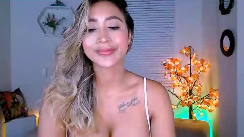 Nycole online show from 12/02/24, 04:53