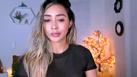 Nycole online show from 12/11/24, 01:37