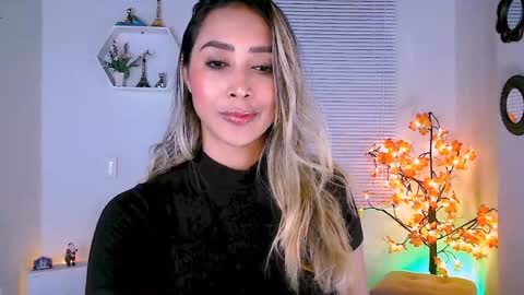 Nycole online show from 12/22/24, 11:31