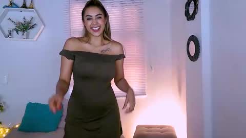 Nycole online show from 02/05/25, 05:31