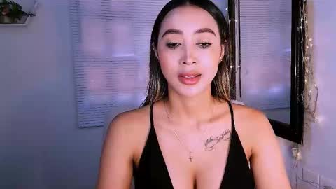 Nycole online show from 11/03/25, 06:53