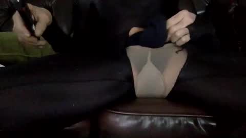 nylon2412 online show from 12/02/25, 11:26