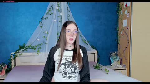 Kat online show from 01/28/25, 07:00