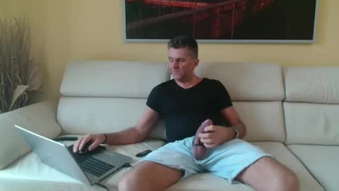 Snapshot of nymphomanboy chatting on 11/21/25, 07:40 Marc online show from 11/21/25, 07:40