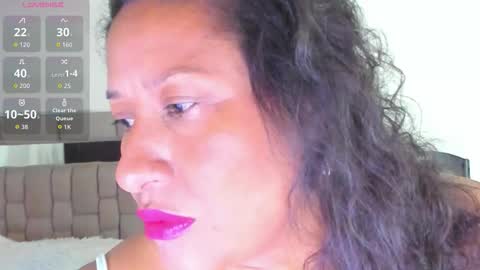 nyomi browm online show from 12/18/25, 10:54