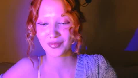 nyra_thira online show from 10/11/25, 09:13