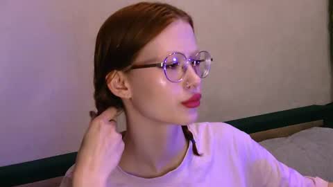 nyra_thira online show from 07/04/26, 10:49