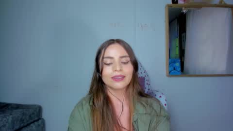 Snapshot of nyusha619933 chatting on 01/06/26, 09:07 Laura nyu online show from 01/06/26, 09:07