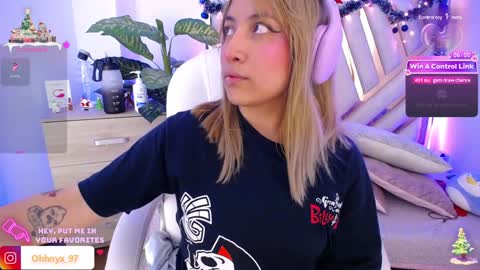 Alex   .    online show from 12/17/24, 08:01