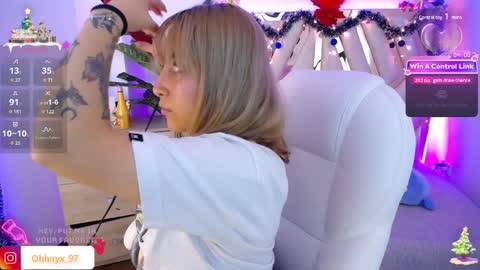 Alex   .    online show from 12/19/24, 04:02