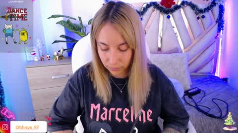 Alex   .    online show from 12/28/24, 04:08