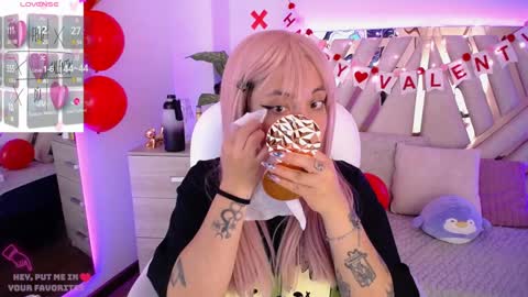 Alex   .    online show from 02/08/25, 09:46