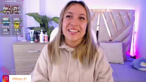 Alex   .    online show from 03/11/25, 09:04