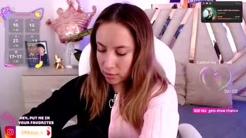 Alex   .    online show from 09/20/25, 10:00