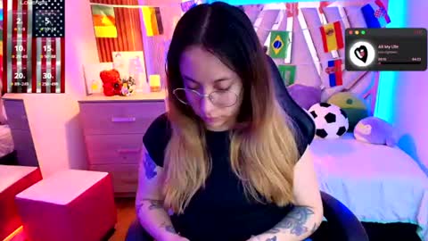 Alex   .    online show from 06/13/26, 04:32