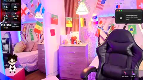 Alex   .    online show from 06/30/26, 03:29
