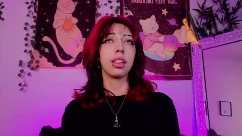 Snapshot of nyx_nayla chatting on 12/02/25, 08:08 online show from 12/02/25, 08:08