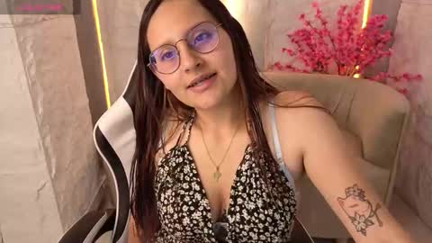 Snapshot of nyx_tamy_tx chatting on 09/30/25, 01:05 Online 800 to 1400 online show from 09/30/25, 01:05