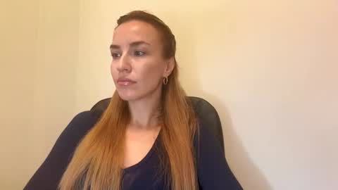 Snapshot of nyxelia_ chatting on 10/22/25, 07:30 Anastasia online show from 10/22/25, 07:30
