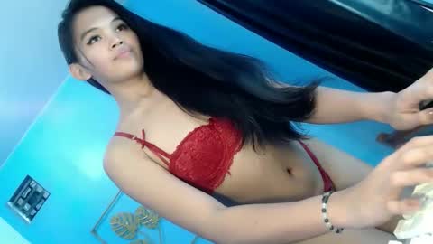 ITS ME NYXIEE online show from 05/06/26, 04:45