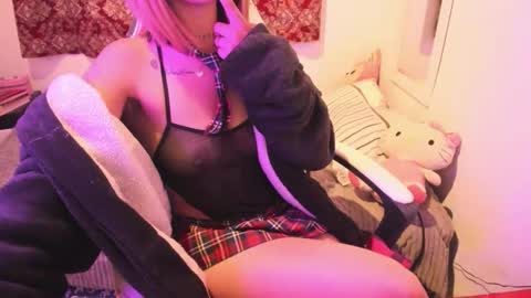 Scarlett online show from 11/26/25, 01:50