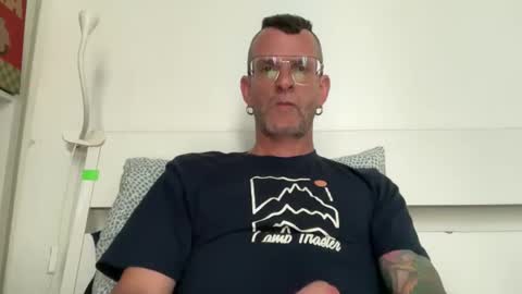 Snapshot of o_johnny_deep_o chatting on 04/08/26, 10:48 Jonathan Deep online show from 04/08/26, 10:48