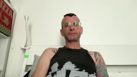 Snapshot of o_johnny_deep_o chatting on 04/19/26, 12:26 Jonathan Deep online show from 04/19/26, 12:26