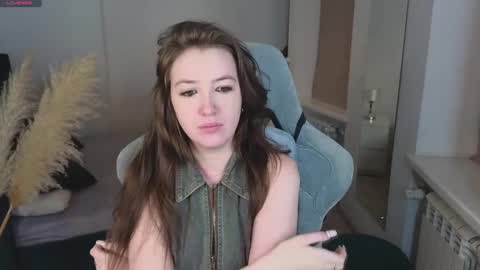 hey hey i am Lora and im new here hope to have some good time here 3 online show from 01/15/25, 02:35